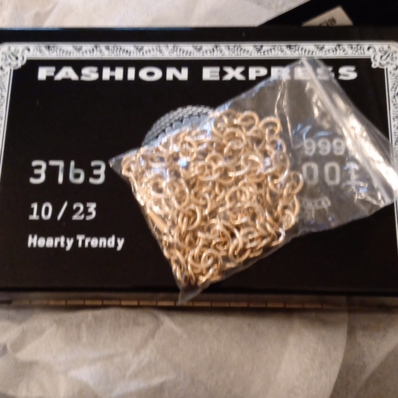 Handbag - Picture 3 of 3